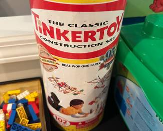 Tinkertoy construction set 