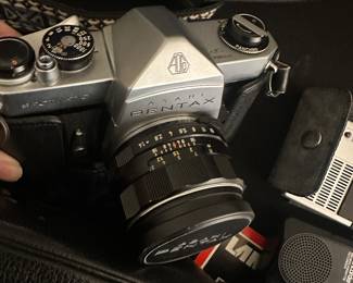 vintage Asahi Pentax Spotmatic 35mm SLR film camera