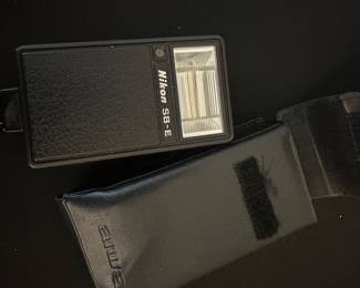 Nikon Speedlight SB-E shoe mount flash unit