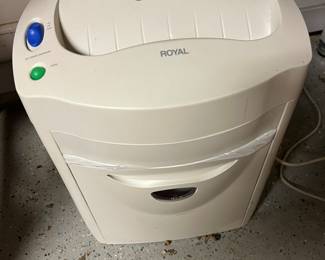 Atlas CC0640 cross-cut paper shredder