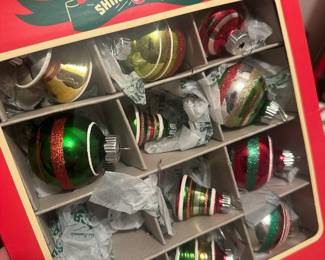 Christmas ornaments and decor - vintage