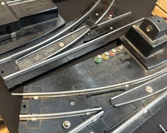 vintage American Flyer S-gauge model train track switches and accessories, manufactured by the AC Gilbert CompanElectric  train tracks 