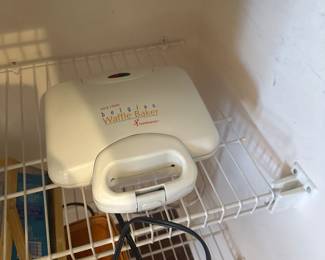 Waffle Maker 