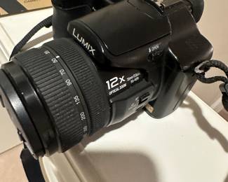 black Panasonic Lumix DMC-FZ50 digital camera