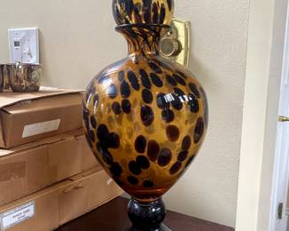 Glass vase