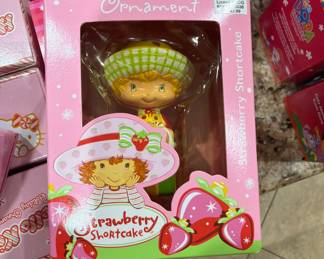 Strawberry shortcake ornaments, 2004