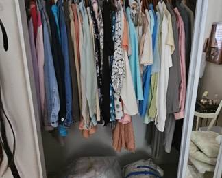 Blankets clothing men’s and womens