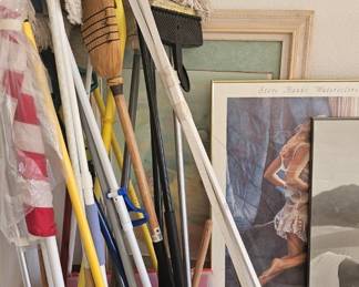 Brooms mops 
