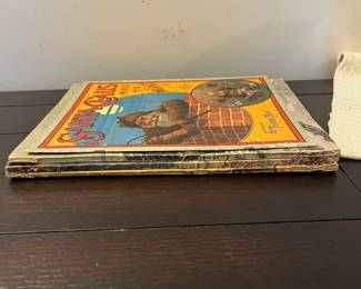 H78 - $20. Lot of 4 Vintage Christmas Magazines. 