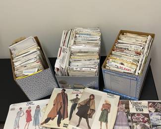 H49 - $50. Pattern LOT. Over 100 Vintage Patterns. Vogue, Simplicity, McCalls, New Look. Butterick. 