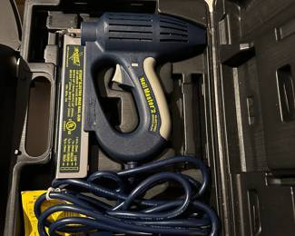 H82 - $20. Nail Master 2. Electric Brad Nail Gun. Model ET200. 