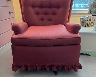 H59 - $60. Very clean vintage chair that Swivels & Rocks! Measures 33.5" wide x 28" deep x 32.5" tall. 
