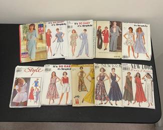 H49 - $50. Pattern LOT. Over 100 Vintage Patterns. Vogue, Simplicity, McCalls, New Look. Butterick. 