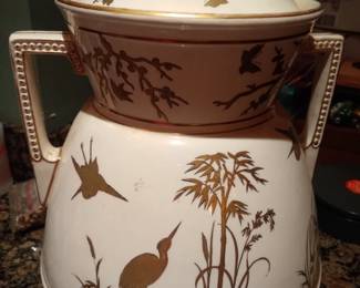 Large covered victotian covered pot