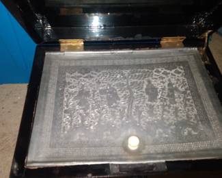 Antique pewter lined tea caddy