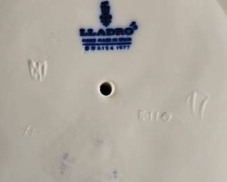 Lladro Spring Breeze Porcelain Figurine