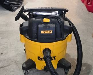 DeWalt DXVP Gallon Portable Wet or Dry Vacuum 