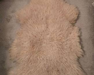 Curly Sheepskin Rug