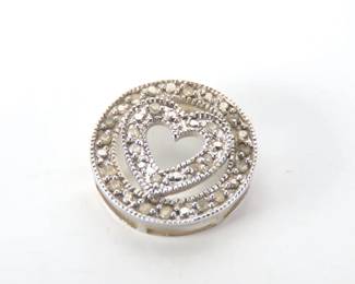 10K Gold Heart Pendant with Diamond Chips - TW 1.2g