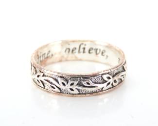 Sterling Silver Ring - Size 8 - 2.4g