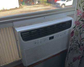 2 airconditioners