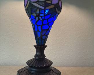 Tiffany style lamp with lighted base