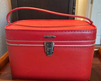 Vintage Train Case Sears Featherlite Red Vanity Luggage Great Condition