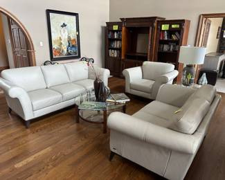 Natuzzi Editions leather furniture
3-piece wall unit