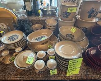 Pflatzgraf folk art dishes