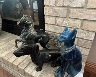 Horse statue from Italy
Cat statue from Egypt
