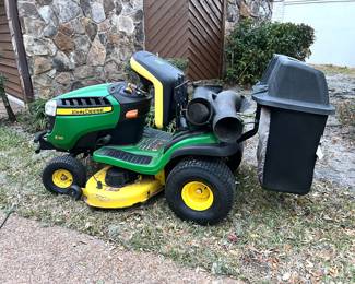 John Deere Riding Lawn Mower E130