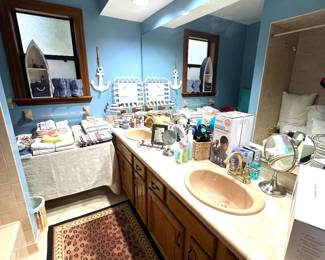 Linens - Nautical Decor - Toiletries 