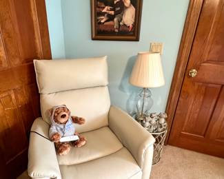 Electric Leather Recliner - Side Table 