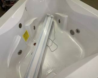 Mansfield Corner Jet Bathtub