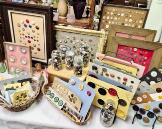 Large selection of vintage buttons!!