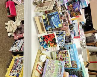 Buffalo and Rose Art puzzles