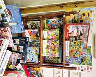 200+ puzzles!! Springbok, Hallmark and Colorluxe puzzles