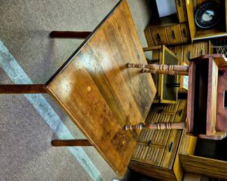W. R. Dallas Furniture (San Antonio Texas) Texas Spoke Leg Table