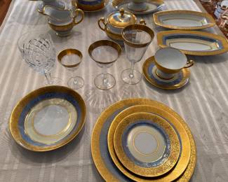 Vintage Stunning!! Hutschereuther L.H.S. Selb Bavaria 6 Piece Place Setting. 12 Sets. Plus Service
