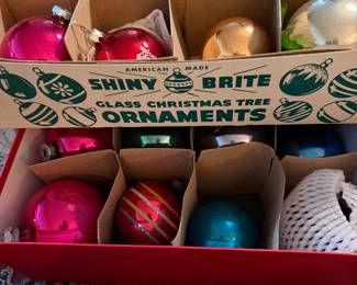 Vintage Shiny Brite Ornaments/Box