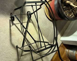 14 48.00 Side table iron 27Wx13Dx25H