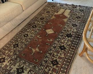 4 300.00 Vintage Tribal rug 7'9"x 3'9"Brown/beige