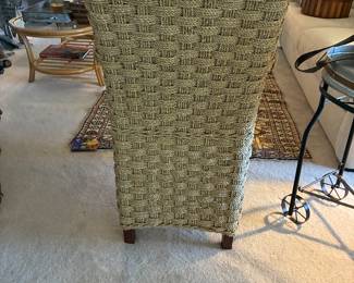 22 80.00 Raffia armchair