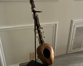 18 58.00 Sculpture Saxophone 23H with stand