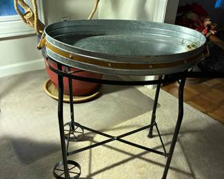 14 48.00 Side table iron 27Wx13Dx25H