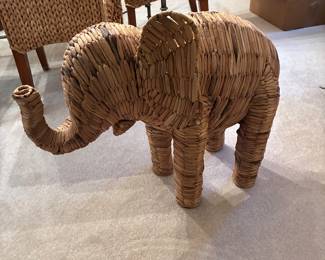 10 80.00 Elephant 31Lx16Wx28H