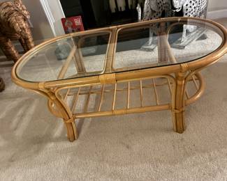 9 100.00 Bamboo coffee table oval