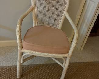47 220.00 Set of 6 white wicker chairs.