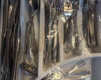 Pfaltzgraff Flatware Silverware Set