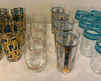 Culver MCM Glass Roman Corinthian Green Gold Columns Vintage Barware Tumblers (set 4) • Libbey Teal Blue MCM Glasses (set 7) • (4) Bailey Irish Cream Tumblers • Mid Century Modern Gold / Green / Turquoise Stained Glasses (set 6)